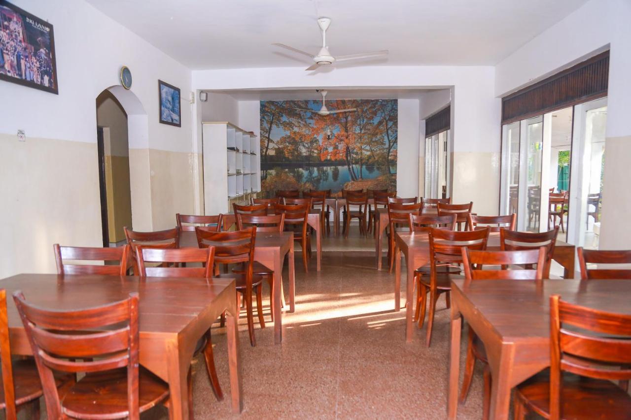 Hotel Milano Tourist Rest Anuradhápura Exteriér fotografie