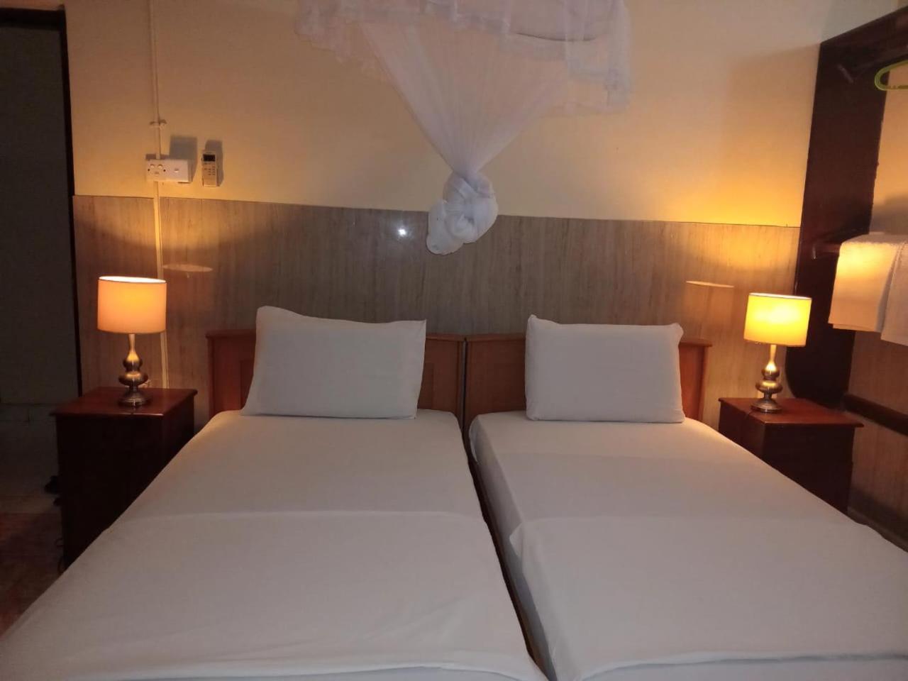 Hotel Milano Tourist Rest Anuradhápura Exteriér fotografie