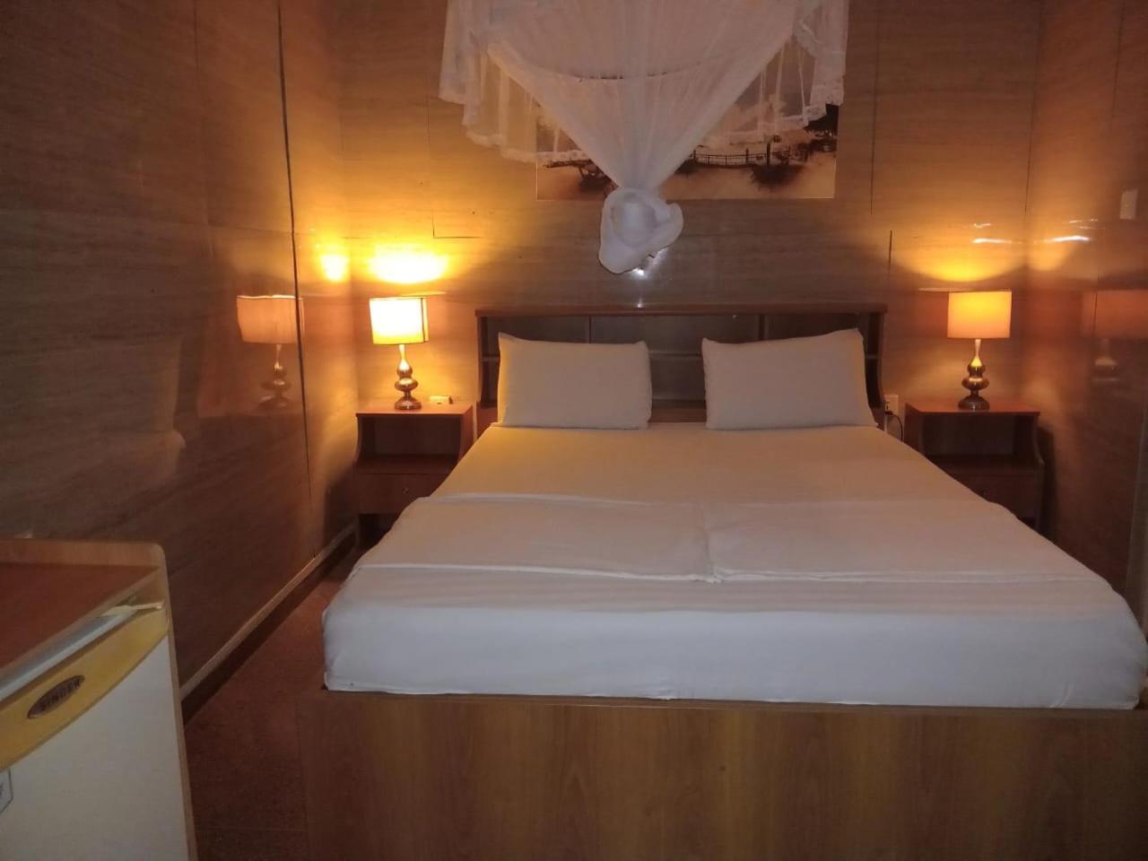 Hotel Milano Tourist Rest Anuradhápura Exteriér fotografie