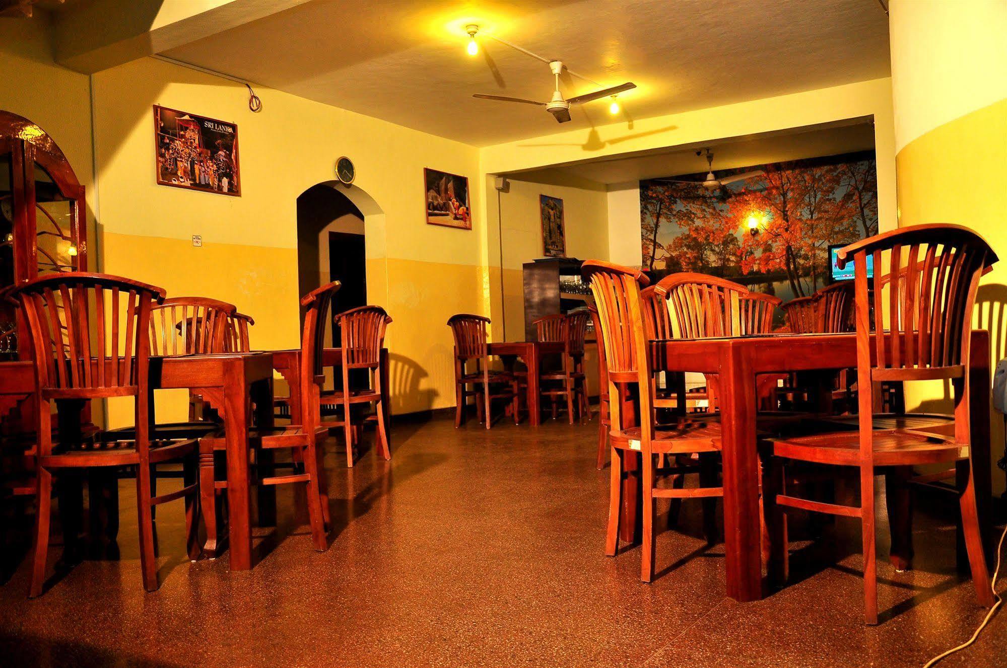 Hotel Milano Tourist Rest Anuradhápura Exteriér fotografie