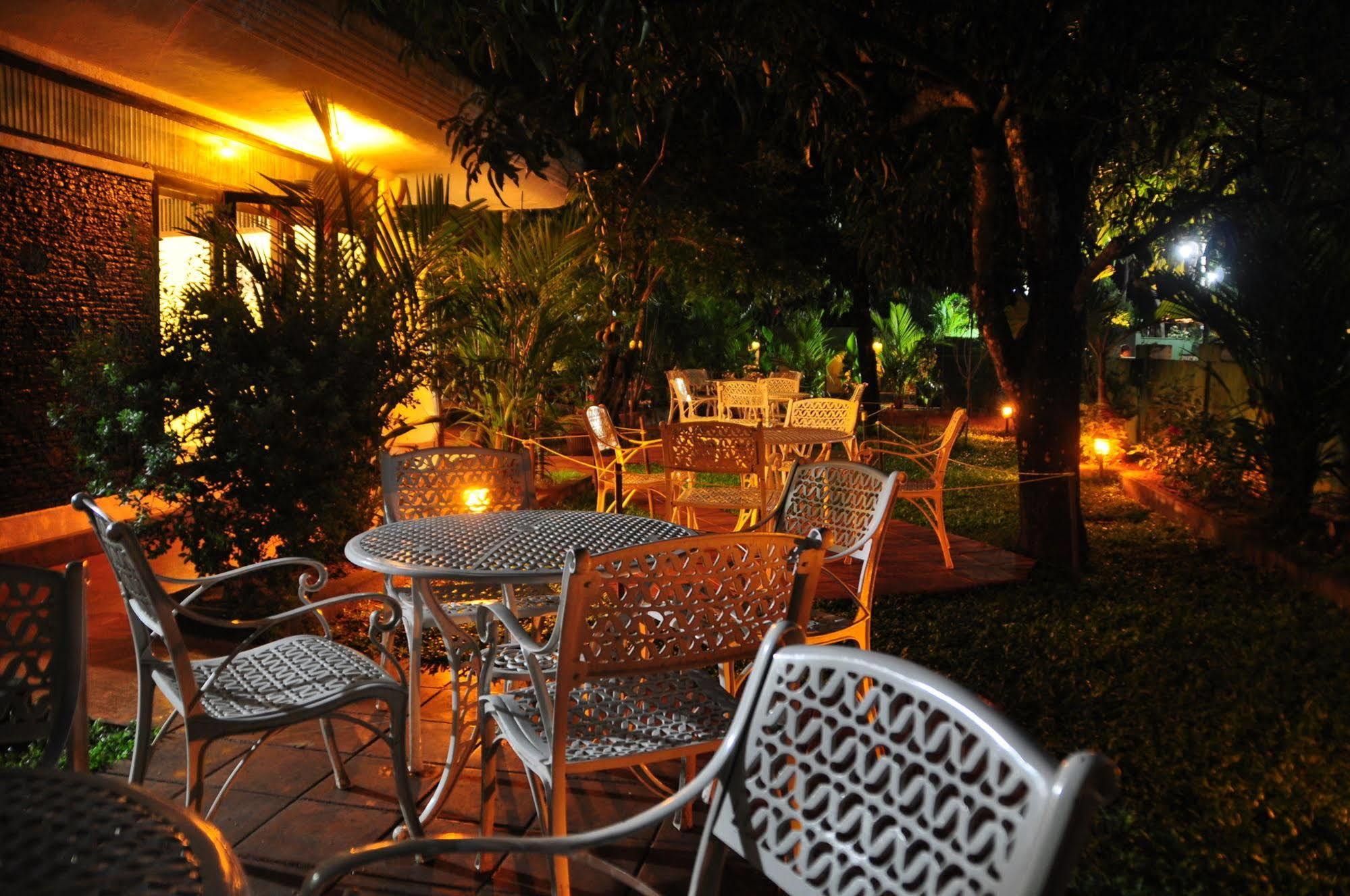 Hotel Milano Tourist Rest Anuradhápura Exteriér fotografie